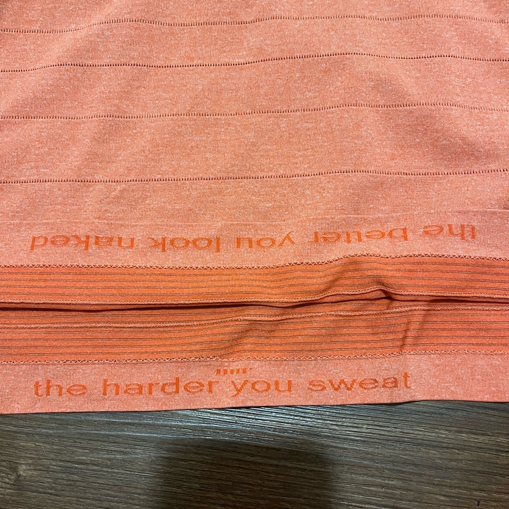 LULULEMON Men's Metal Vent Tech
Orange T Shirt Size XL - Picture 5 of 6